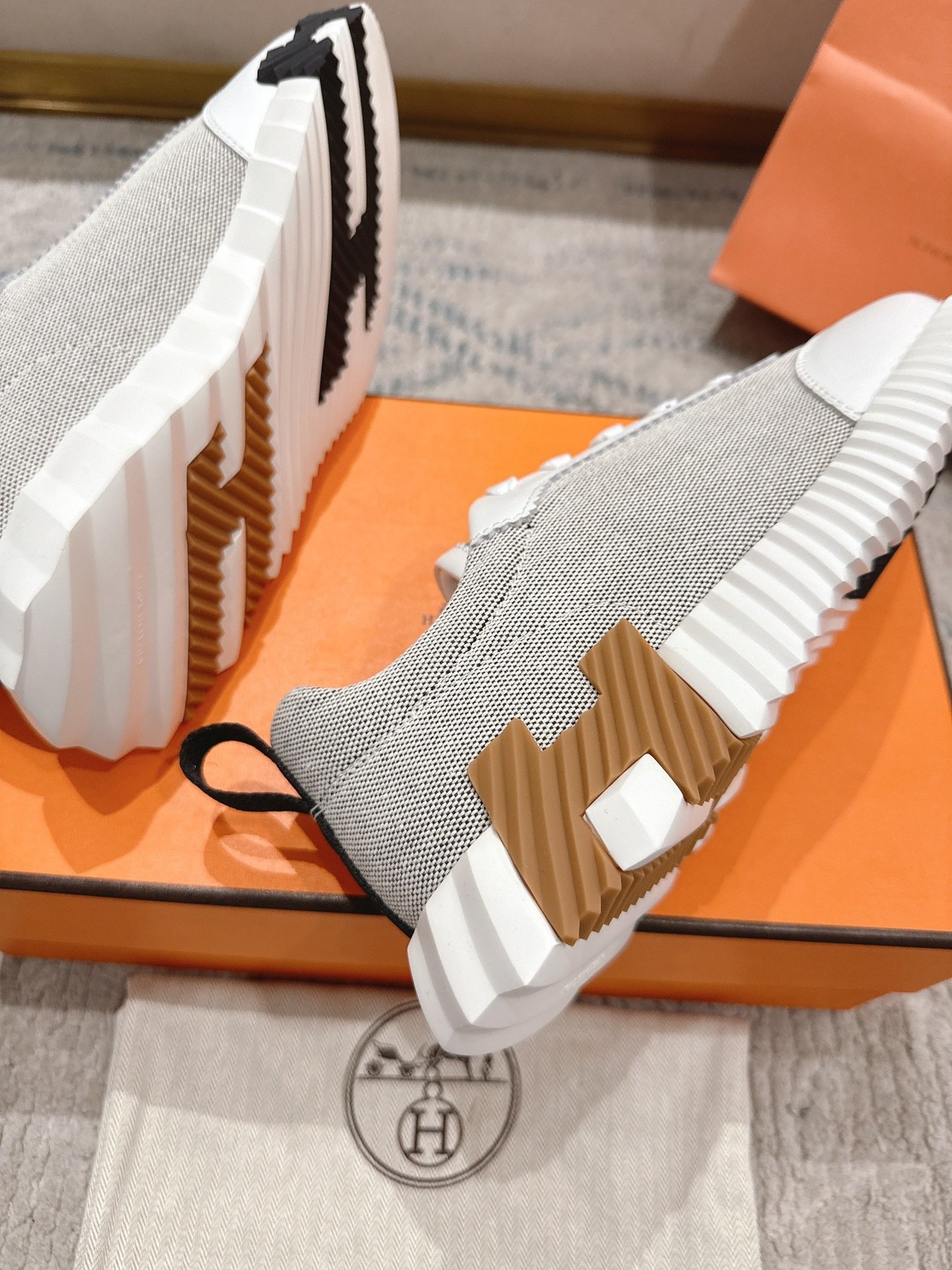 Hermes Bouncing Sneaker Grey White - immagine 2