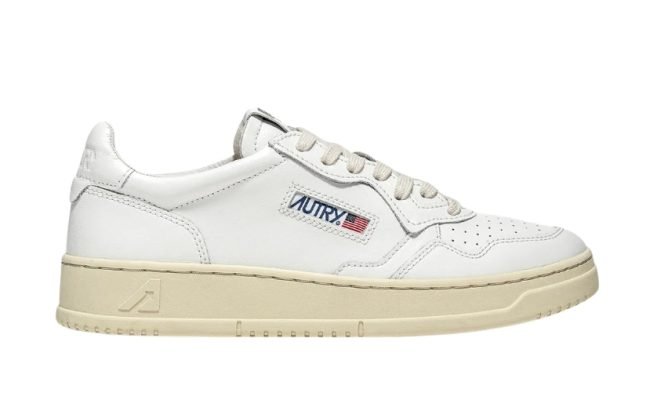 Medalist Low Sneakers In White Leather
