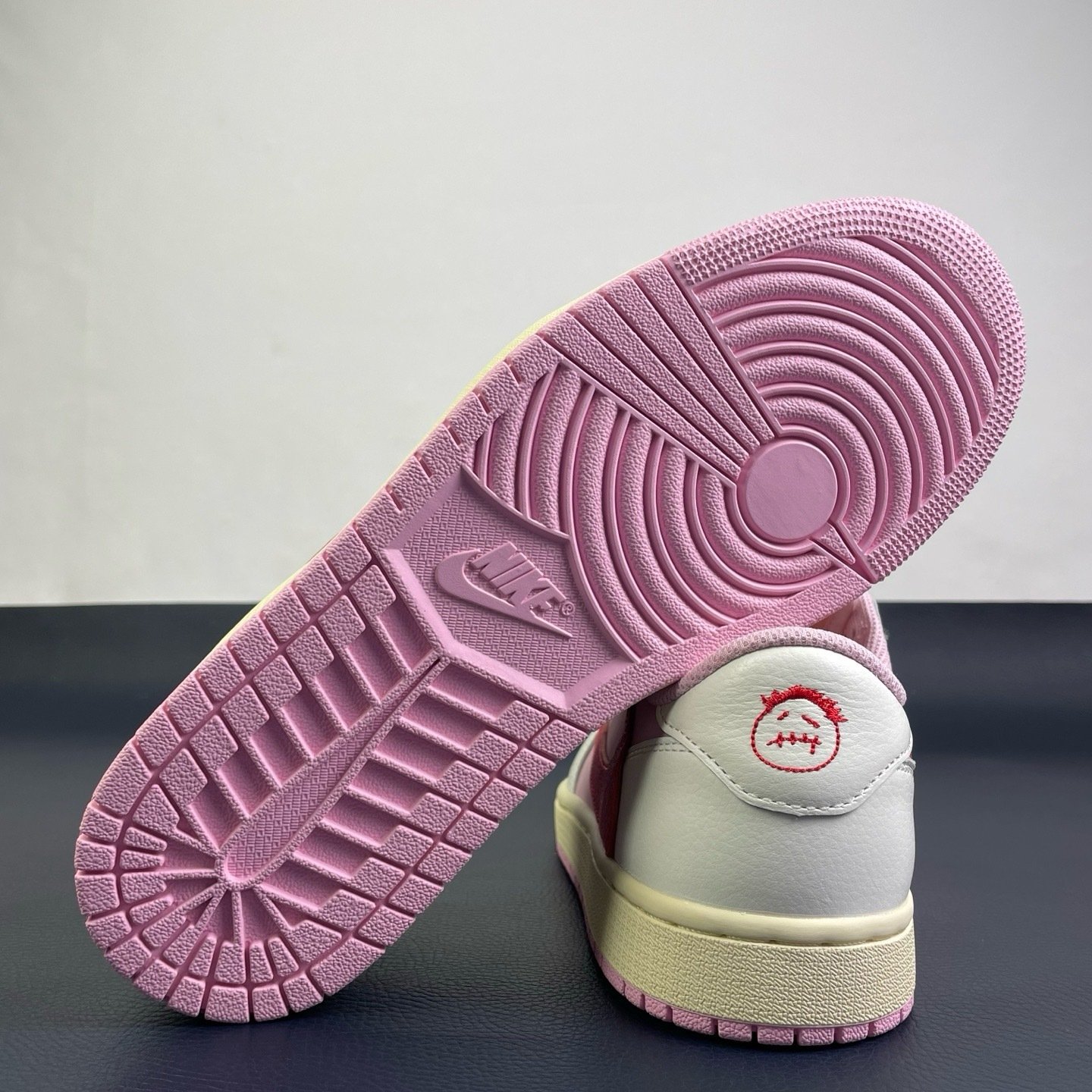 Jordan 1 Travis Scott Sail Tropical Pink - immagine 4