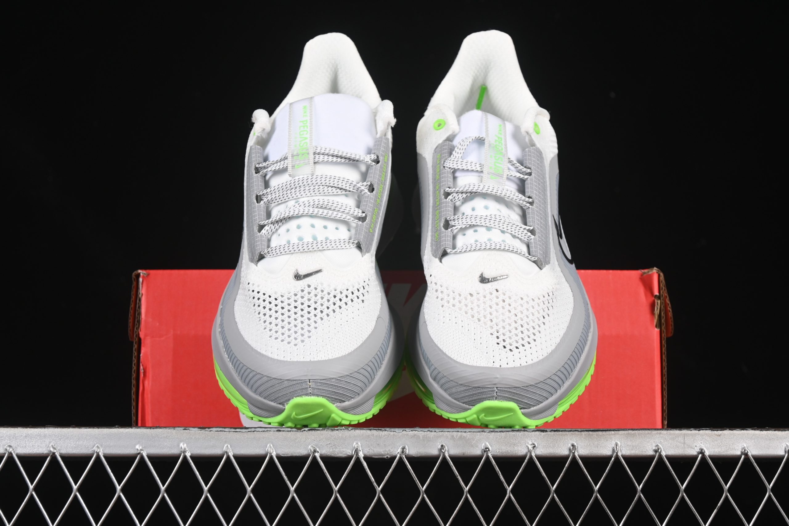 Nike Air Zoom Pegasus Premium White Green - immagine 4